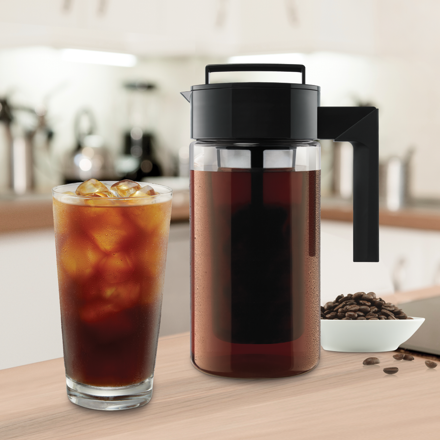 cold-brew-coffee-maker-e1 10310-ColdBrewCoffeeMaker-1qt-lifestyle2.png