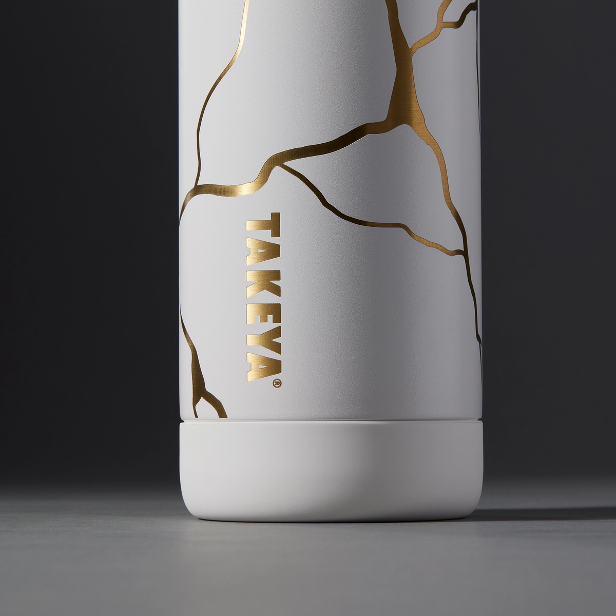 kintsugi-water-bottle-with-straw-lid-y3 51389-TK_HO25_Kintsugi_Takeya9236_Crop.png