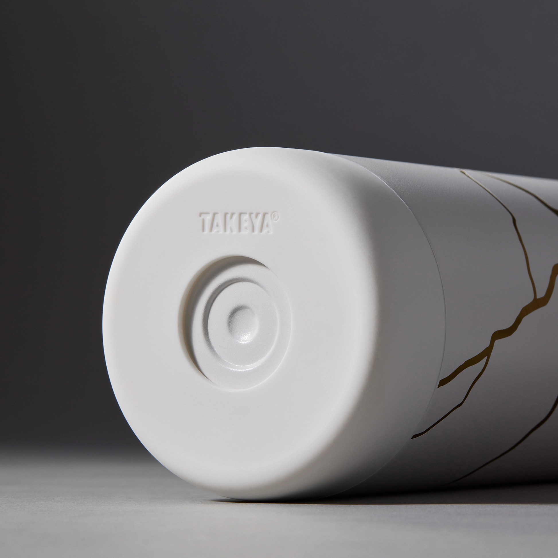 kintsugi-water-bottle-with-straw-lid-y3 51389-TK_HO25_Kintsugi_Takeya9255.png