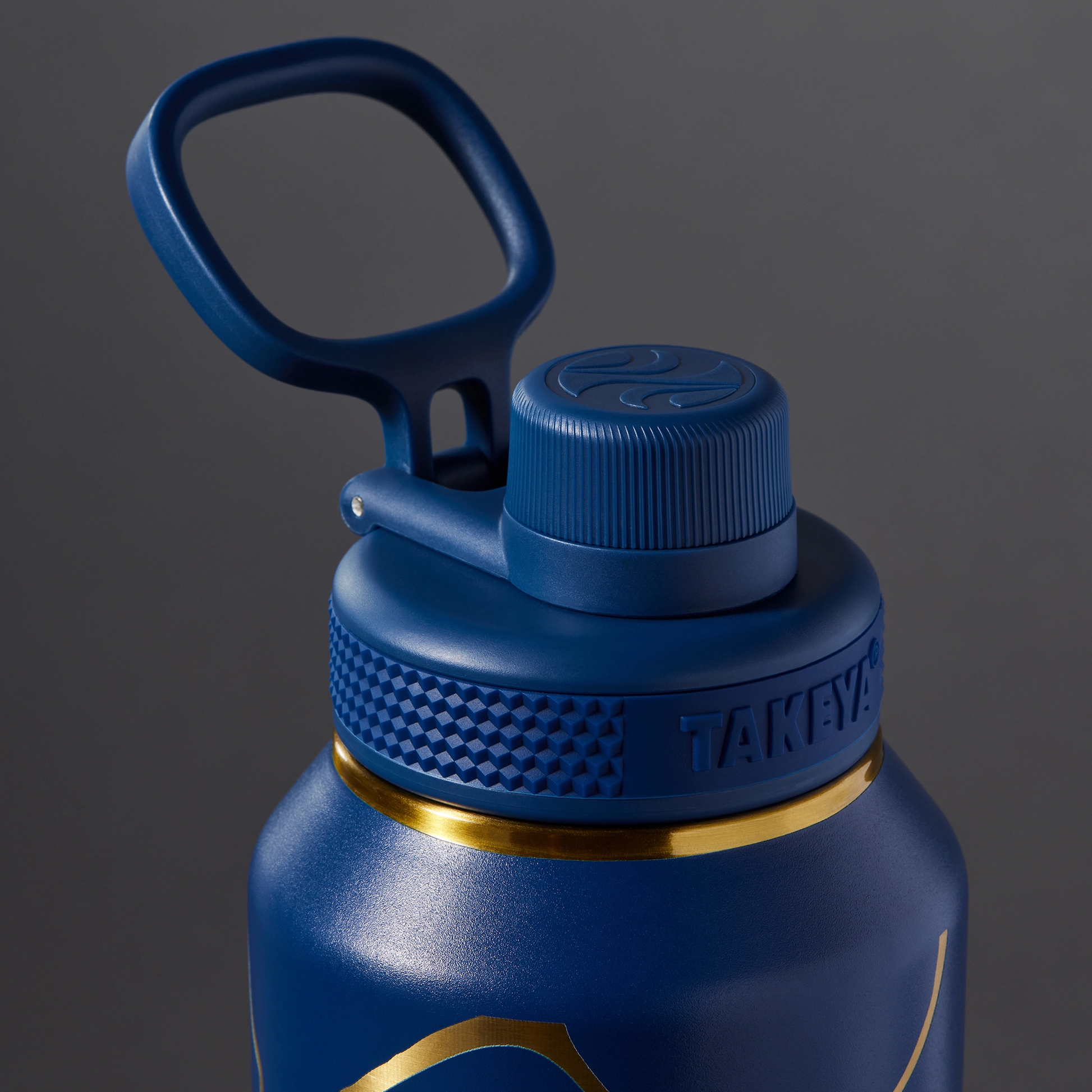kintsugi-water-bottle-with-spout-lid-e1 51390-TK_HO25_Kintsugi_Takeya9266.png
